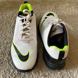 Boy’s Nike golf shoes